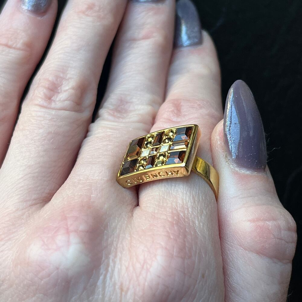 Vintage GIVENCHY Gold Tone Rectangular Ring with White and Amber Rhinestones - Picture 8 of 8